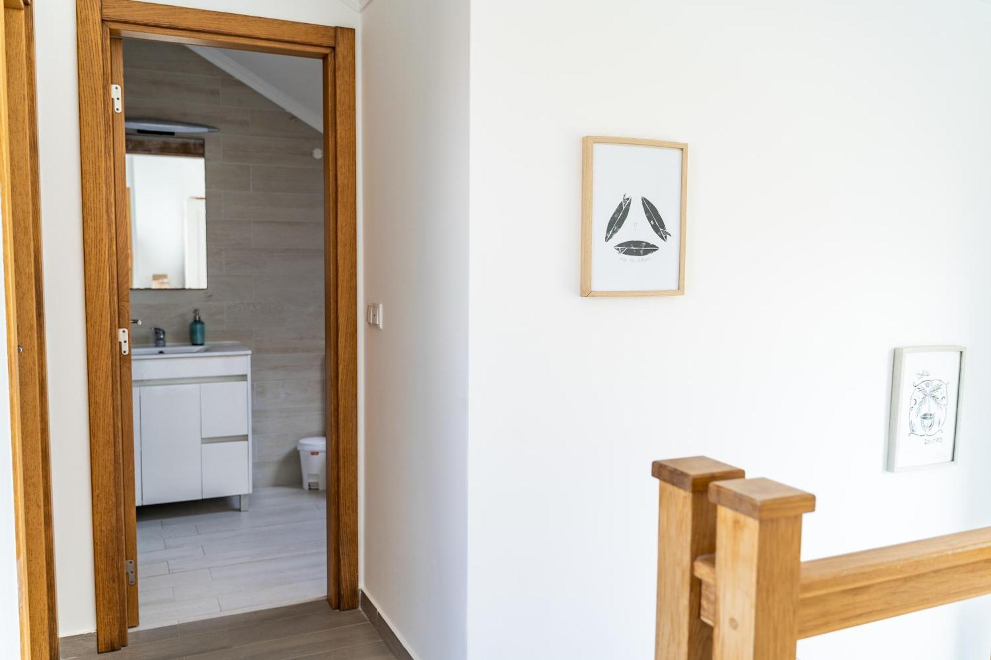 Surfness Lodge 발리알 외부 사진